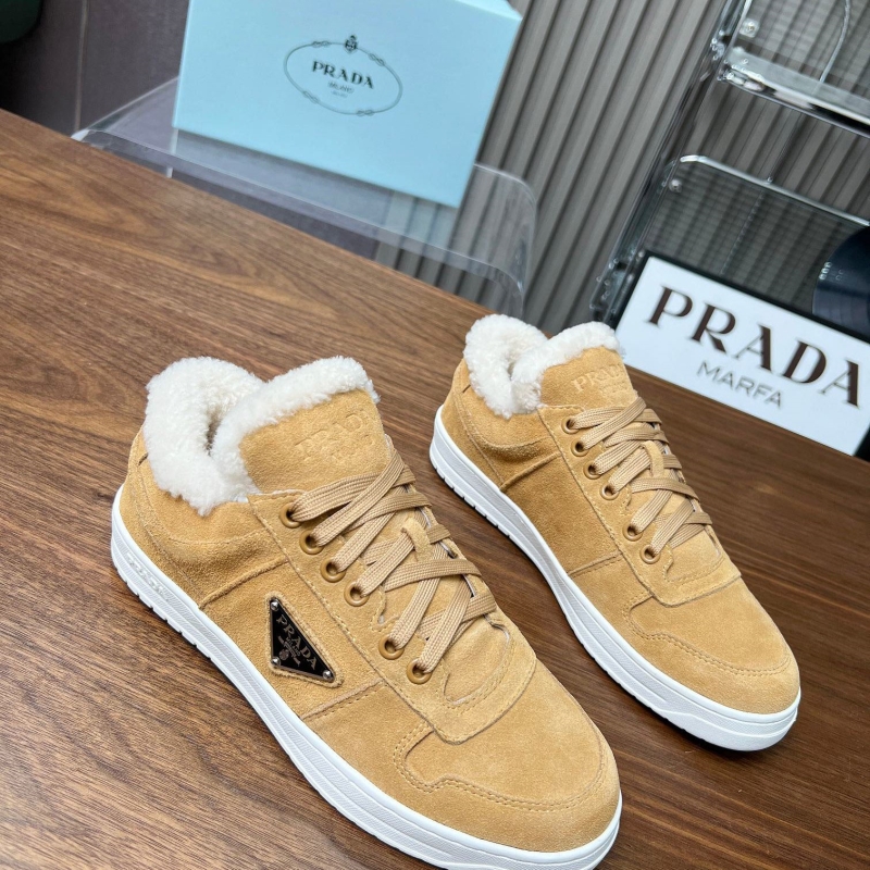 Pra*a casual shoes